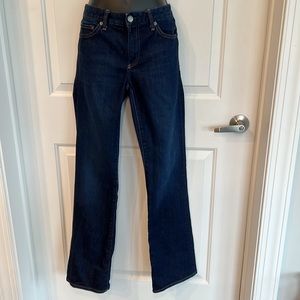 Ladies/Jrs blue denim Jeans by Gap, size 28R, like new!